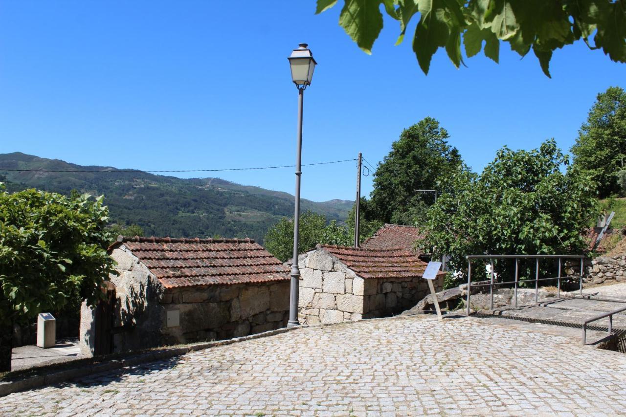 Casas Velhas * Santo Aleixo de Alem Tamega